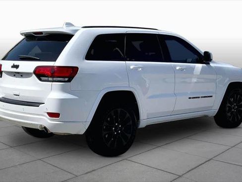 Certified 2022 Jeep Grand Cherokee Laredo X RWD image 13
