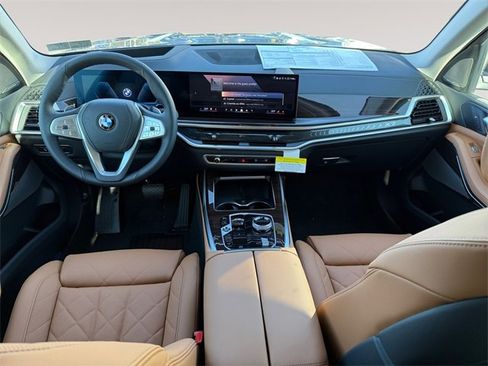 New 2026 BMW X7 xDrive40i w/ Premium Package image 10