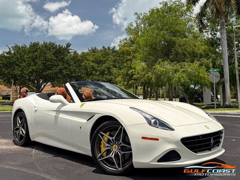 Used 2017 Ferrari California T RWD image 70
