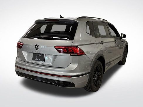 Used 2022 Volkswagen Tiguan SE R-Line FWD image 5