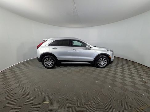 Certified 2022 Cadillac XT4 Premium Luxury w/ Enhanced Visibility Package image 4
