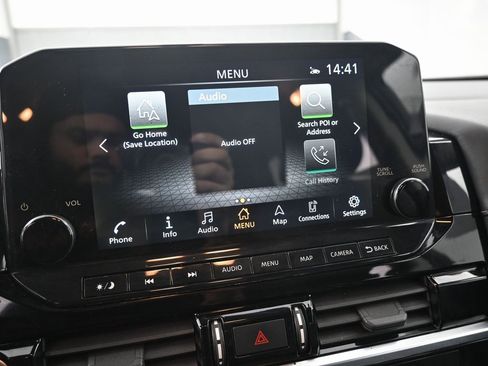 Used 2022 Nissan Pathfinder SL image 18