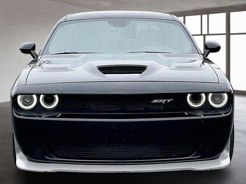 Used 2015 Dodge Challenger SRT Hellcat image 3