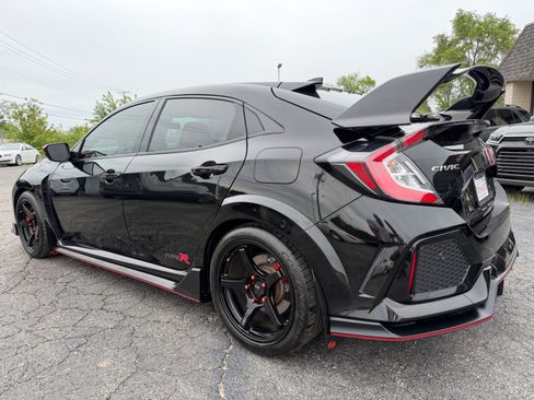 Used 2017 Honda Civic Type R image 6