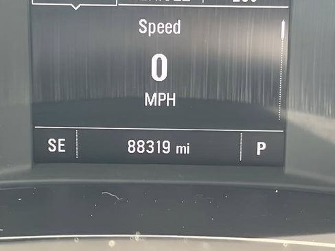 Used 2022 Chevrolet Malibu LT FWD image 21