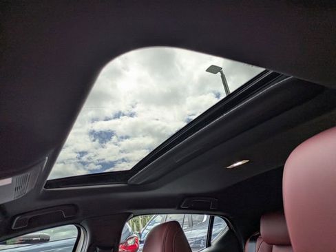 New 2026 MAZDA MAZDA3 Hatchback w/Premium Plus Pkg image 18