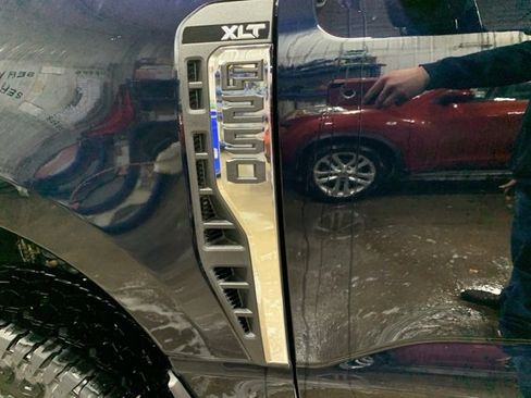 Used 2023 Ford F250 XLT w/ FX4 Off-Road Package image 28