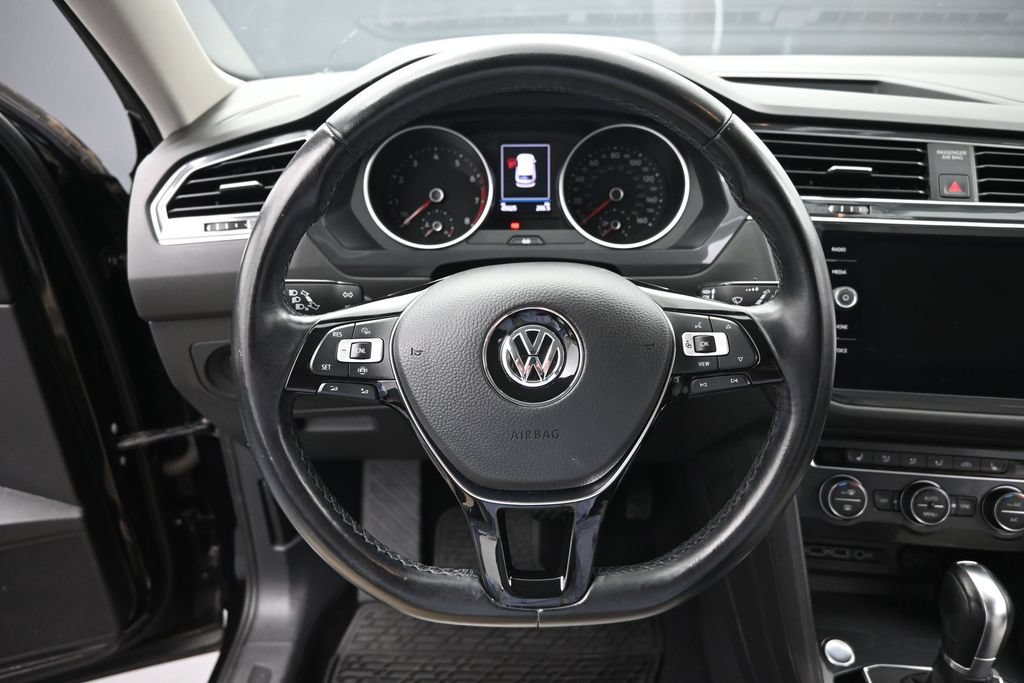 Used 2019 Volkswagen Tiguan SEL AWD/4WD image 13