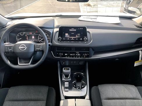 New 2026 Nissan Rogue SV w/ Cold Weather Package FWD image 5