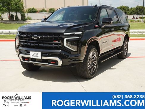 Used 2026 Chevrolet Suburban Z71 w/ Comfort Package AWD/4WD image 1