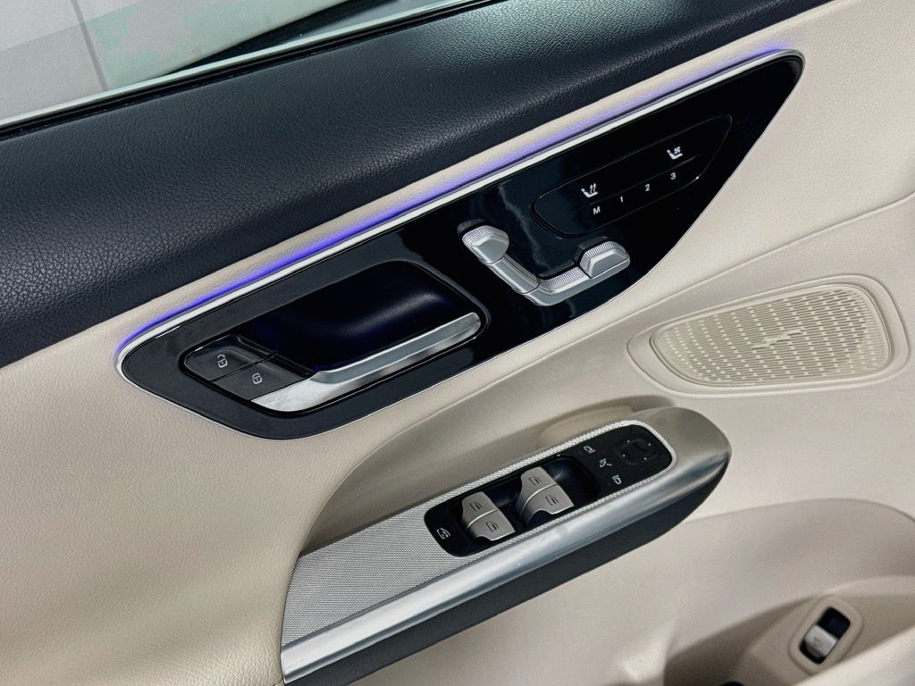 Certified 2026 Mercedes-Benz GLC 300 image 24