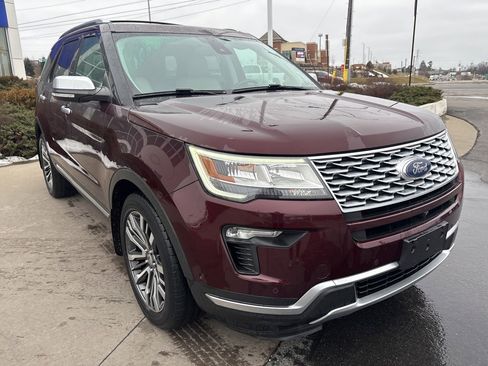 Used 2019 Ford Explorer Platinum image 4