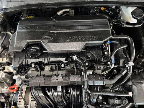 Used 2024 Hyundai Elantra SEL image 13