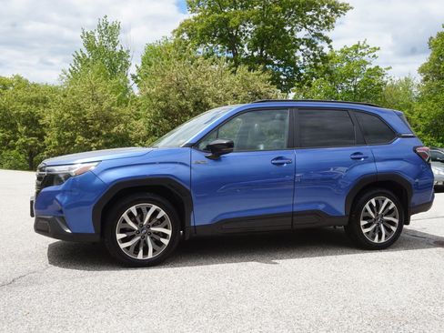 Used 2025 Subaru Forester Touring AWD/4WD image 8