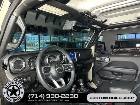 Used 2022 Jeep Wrangler Unlimited Rubicon 4xe w/ Safety Group AWD/4WD image 13