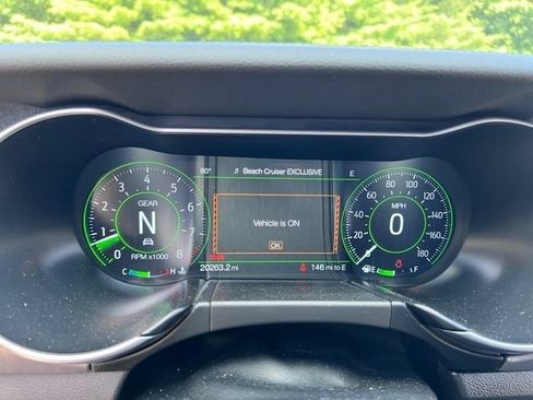Used 2019 Ford Mustang Bullitt w/ Bullitt Electronics Package RWD image 8