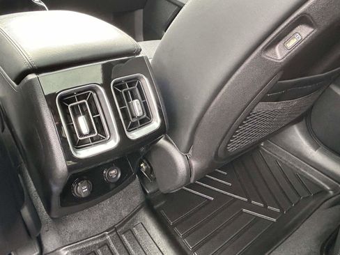 Used 2021 Kia Sorento SX image 16