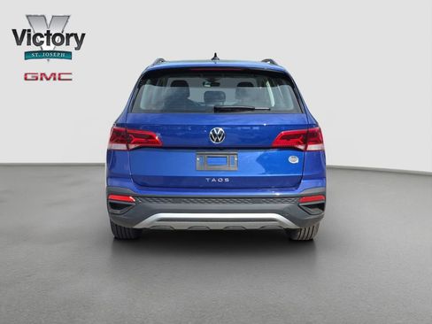 Used 2024 Volkswagen Taos S w/ MDO Package FWD image 16