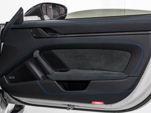 Used 2022 Porsche 911 GT3 image 38