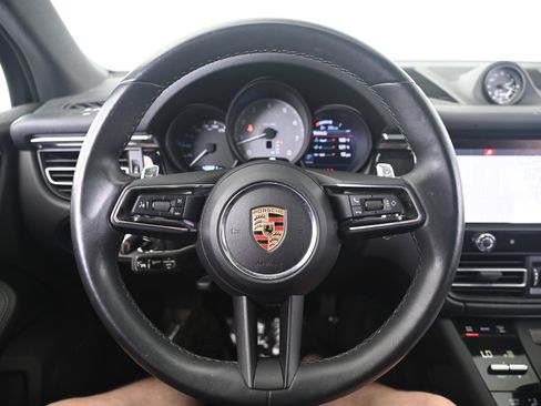 Certified 2023 Porsche Macan S AWD/4WD image 35