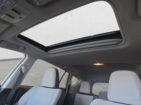 Used 2015 Toyota RAV4 XLE AWD/4WD image 27