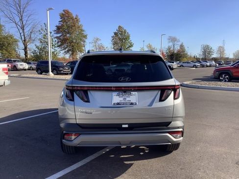 New 2025 Hyundai Tucson Limited image 6