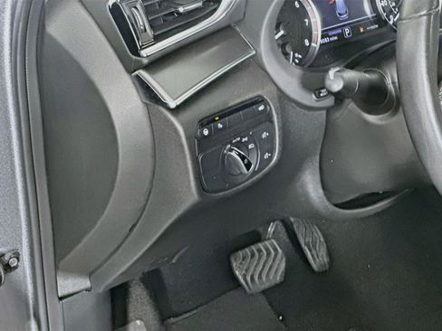 Used 2023 INFINITI QX50 Luxe FWD image 17