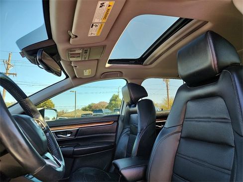 Used 2020 Honda CR-V Touring image 14