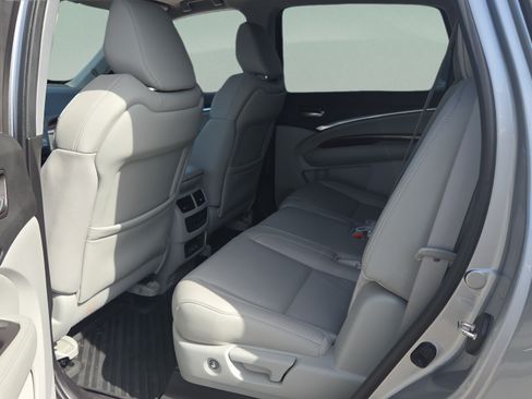 Certified 2018 Acura MDX SH-AWD w/ Technology Package image 11