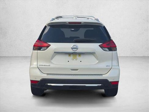 Used 2019 Nissan Rogue SV FWD image 6