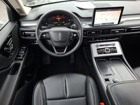 Used 2023 Lincoln Aviator AWD w/ Premium Package image 13