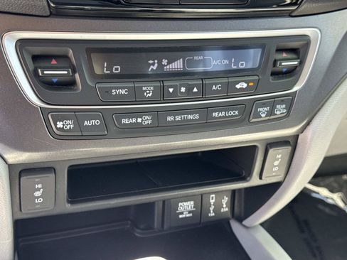 Used 2018 Honda Pilot EX-L image 12