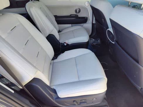 New 2026 Hyundai Palisade Calligraphy FWD image 18