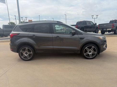Certified 2019 Ford Escape SEL FWD image 6