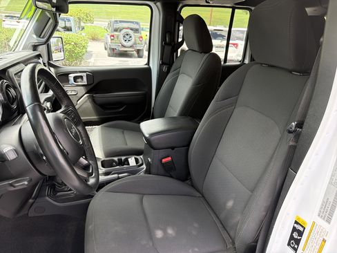 Used 2021 Jeep Wrangler Unlimited Sport AWD/4WD image 12
