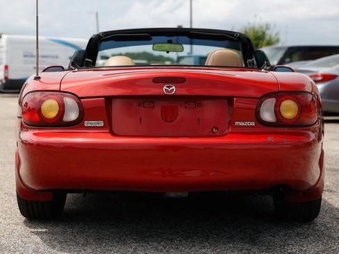 Used 1999 MAZDA MX-5 Miata RWD image 4