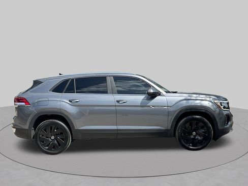 Used 2024 Volkswagen Atlas Cross Sport SE FWD image 6