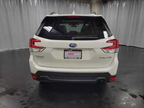 Used 2019 Subaru Forester Premium image 8