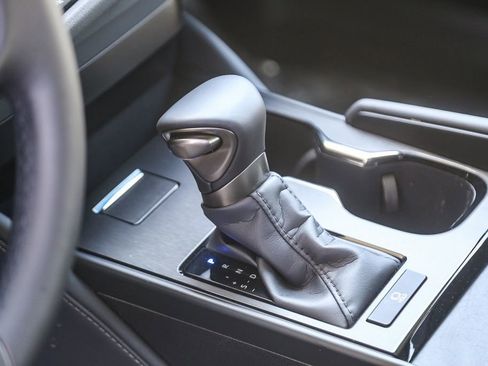 Used 2025 Lexus ES 350 FWD image 16
