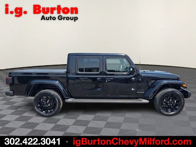 Used 2023 Jeep Gladiator Overland AWD/4WD image 7