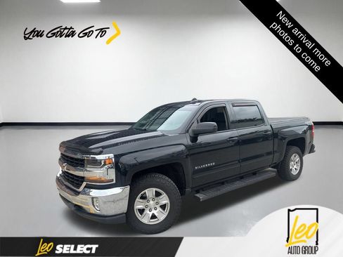 Used 2017 Chevrolet Silverado 1500 LT w/ All Star Edition AWD/4WD image 1