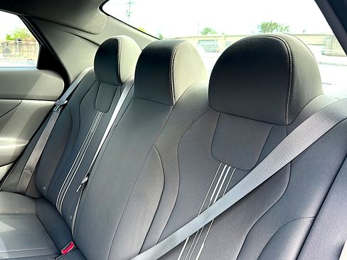 Used 2024 Hyundai Elantra SEL image 19