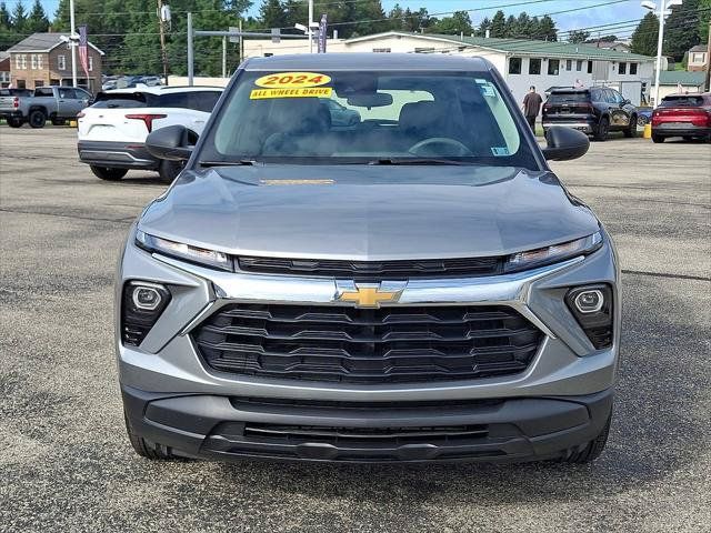 Used 2024 Chevrolet TrailBlazer LS AWD/4WD image 3