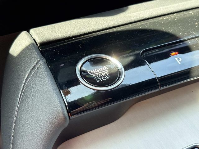 New 2027 Lincoln Navigator Reserve w/ Jet Appearance Package AWD/4WD image 35