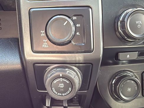 Used 2016 Ford F150 XLT w/ Equipment Group 302A Luxury AWD/4WD image 23