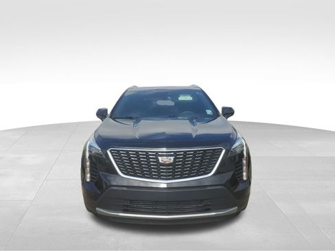 Used 2020 Cadillac XT4 Premium Luxury image 2