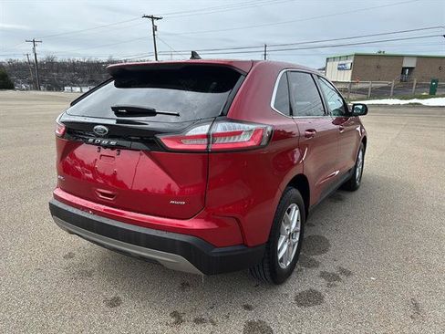 Certified 2024 Ford Edge SEL w/ Convenience Package AWD/4WD image 4