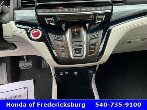 Certified 2026 Honda Odyssey Elite image 44