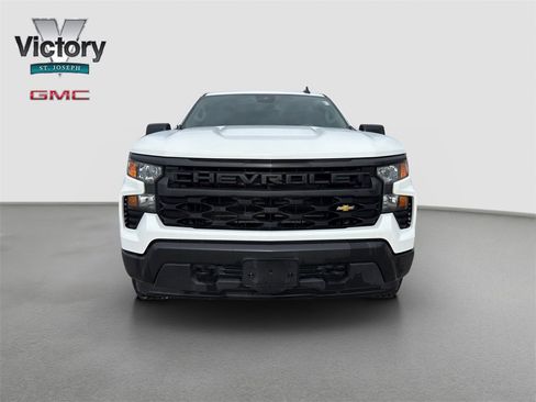 Used 2025 Chevrolet Silverado 1500 W/T w/ Z71 Off-Road Package image 3