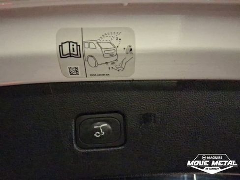 Used 2019 Ford Edge SEL w/ Equipment Group 201A image 24